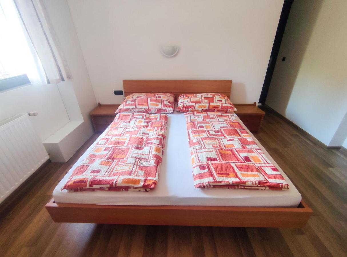 Viktoria Panzio Zamardi Otel Dış mekan fotoğraf