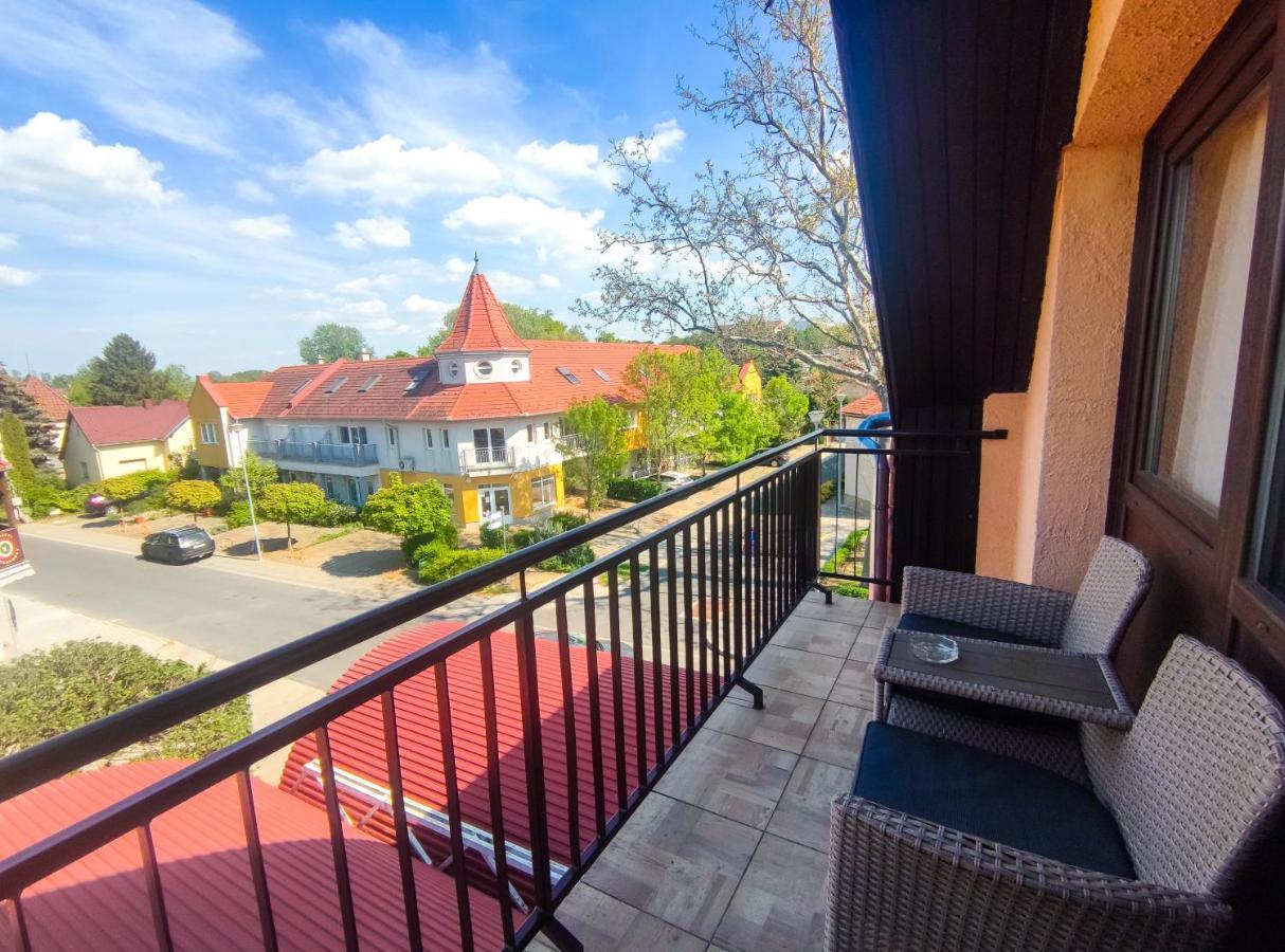 Viktoria Panzio Zamardi Otel Dış mekan fotoğraf